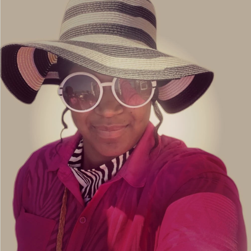 Hi I’m Colette! I love 💕 JESUS & Style!!